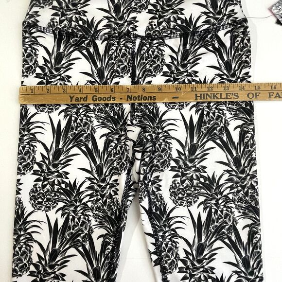 NEW EVCR Evolution Creation 7/8 Leggings Medium Black White Pineapple Print - Picture 9 of 11